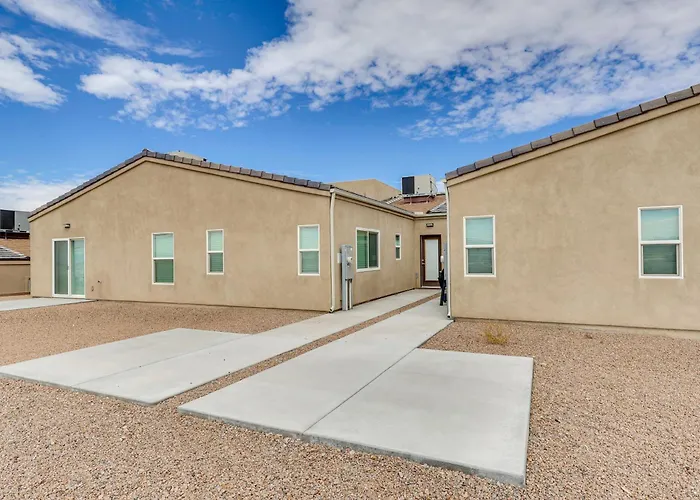 3 Mi To Havasu: W/ Mountain & View Holiday home